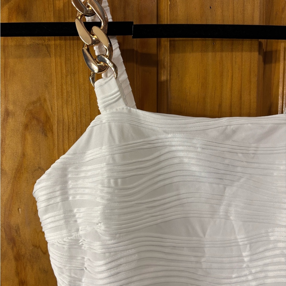 NEW W/ TAGS White Chain Strap Textured Crop Top - Picture 6 of 7